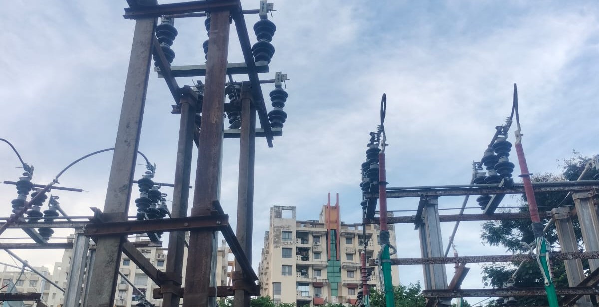 H.T. electrical structure installation